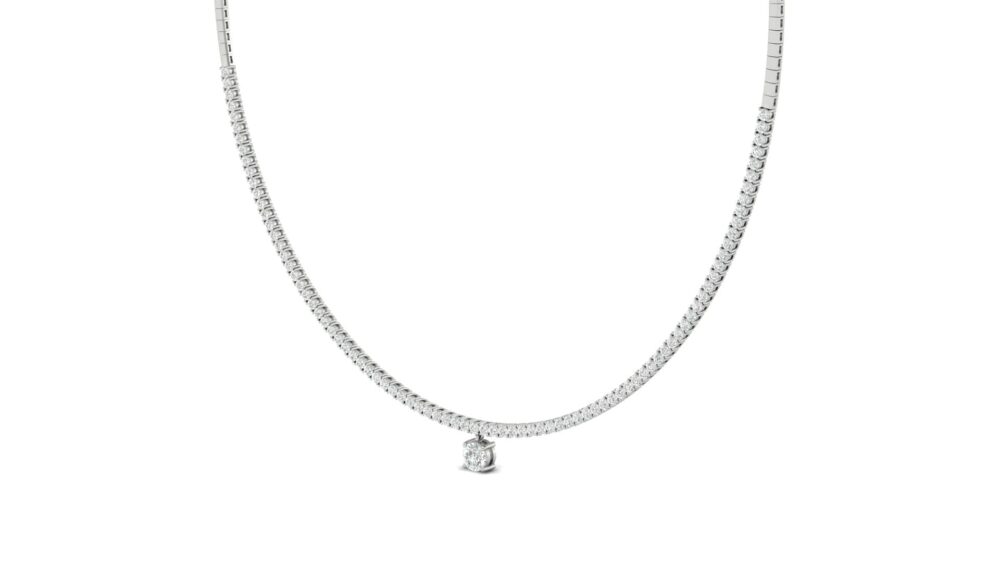 Collana con diamanti e pendente